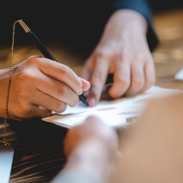 Aceptar una herencia a beneficio de inventario en Cataluña: cuándo conviene y cómo hacerlo