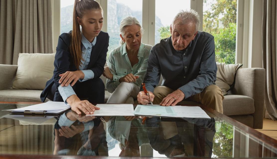 Inducción o Manipulación del Testamento de una Persona Vulnerable en Cataluña: Qué es y Cómo Actuar